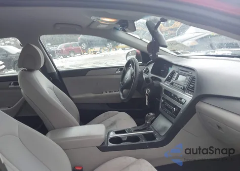 2015 Hyundai Sonata Se z USA, uszkodzony, nr VIN 5NPE24AF9FH229394